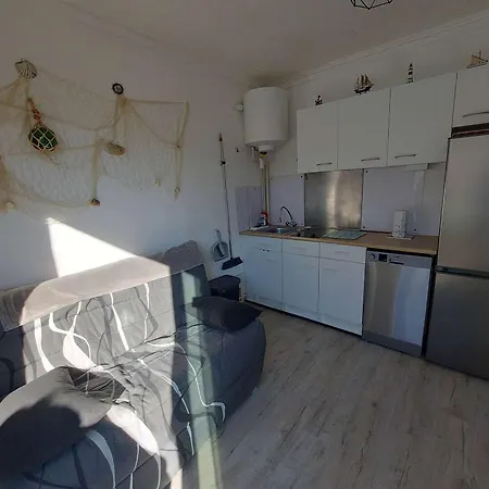 T2 A : Terrasse, Jardin, Parking, Proche Et Commerces - Fr-1-326-796 Apartment