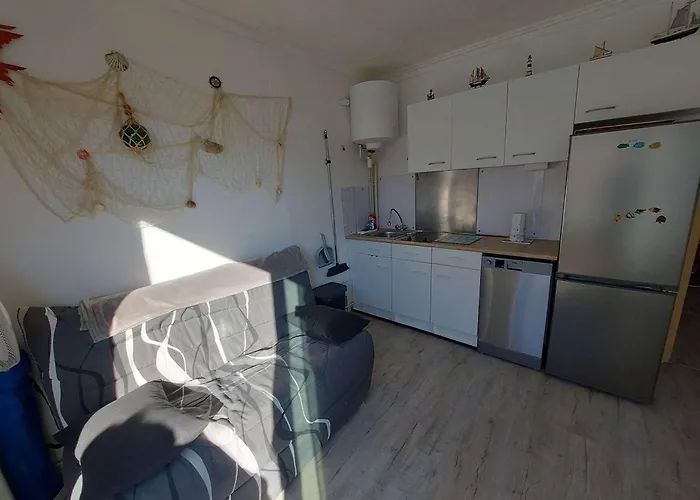T2 A : Terrasse, Jardin, Parking, Proche Et Commerces - Fr-1-326-796 Daire