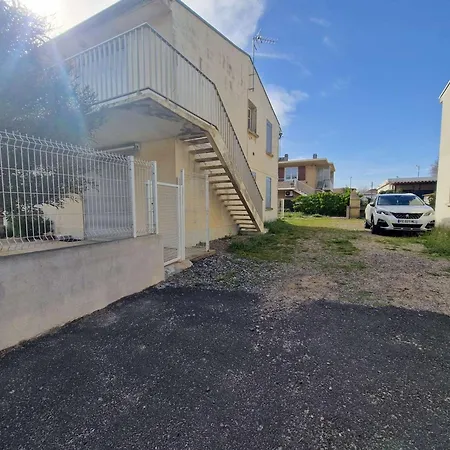 T2 A : Terrasse, Jardin, Parking, Proche Et Commerces - Fr-1-326-796 Lejlighed